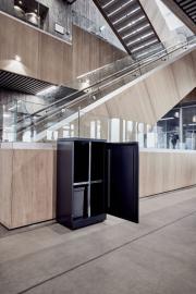 Bica Modell 951 Avfallssortering 2x45 liter Med hyllor Antracit