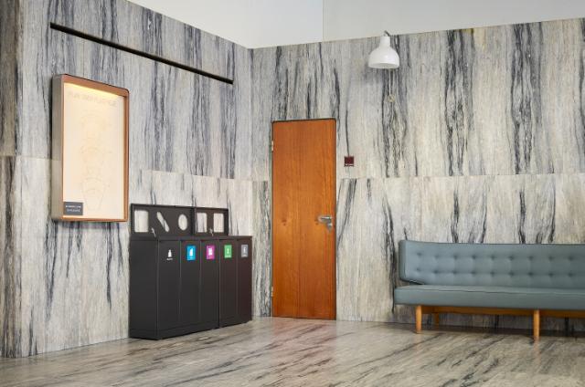 Bica Modell 869 Avfallssortering 3x65 liter Formade inkast Antracit