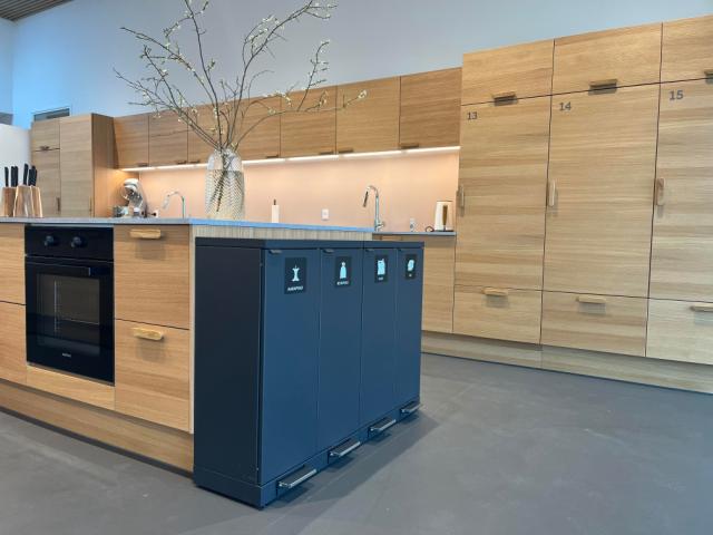 Bica Modell 975 Avfallssortering 2x65 liter Fotpedaler Antracit